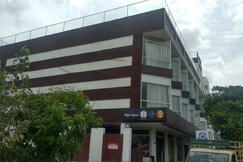 The Bentley Sea Side Boutique Hotel (Previously The Eldoris)