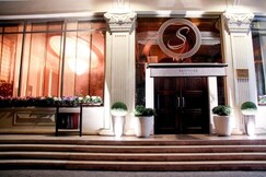 Sapphire Hotel