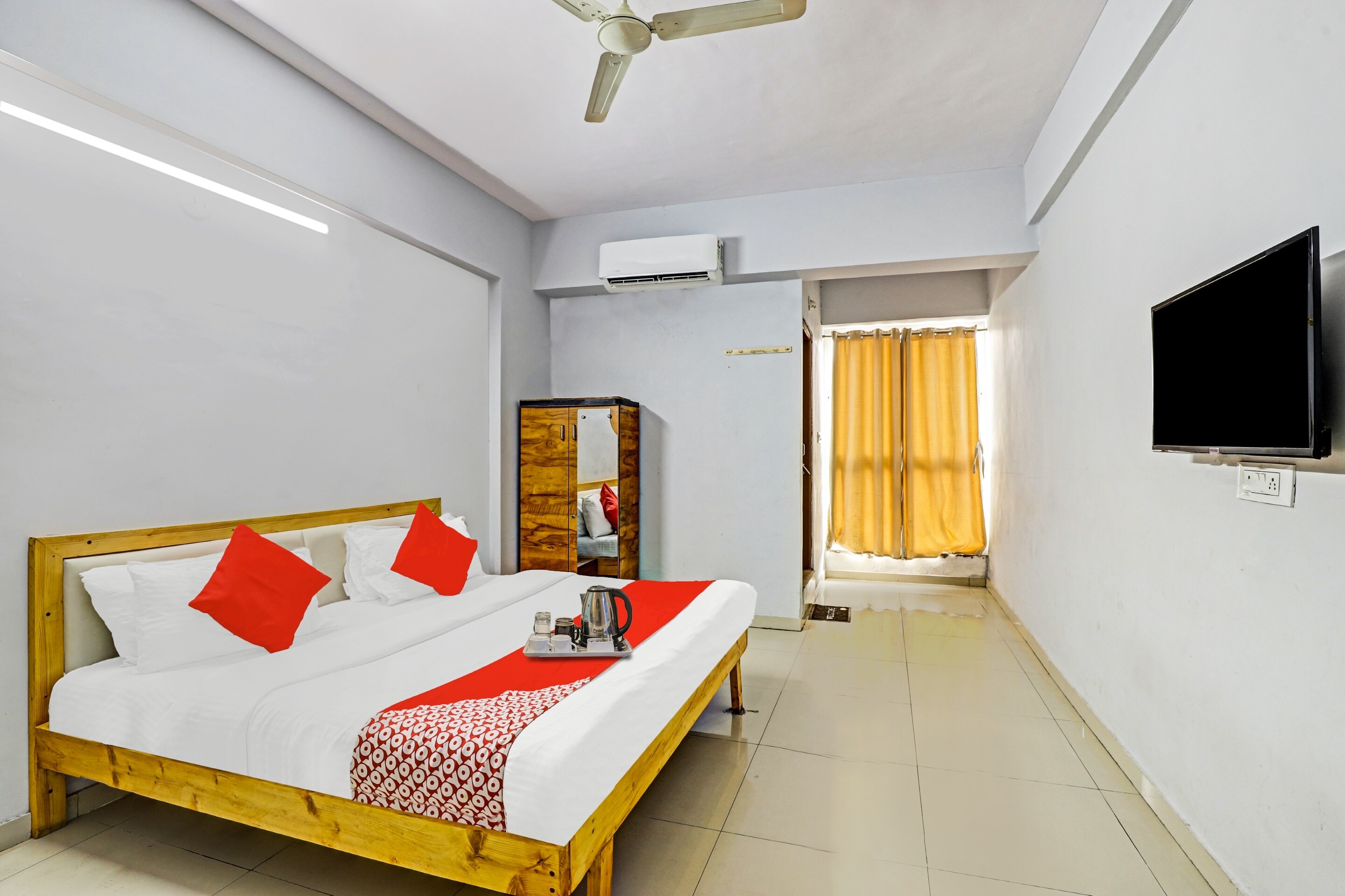 Hotel O Way Point - Tap to explore photos