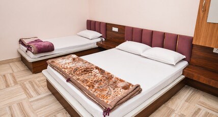 Mantri Hotel Room Type - Triple Bed AC Room