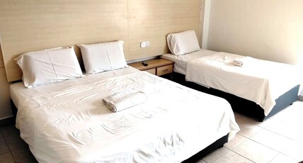 Hotel O Hilltowne Room Type - Suite Triple