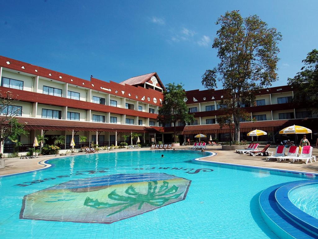 Pattaya Garden Resort - Tap to explore photos