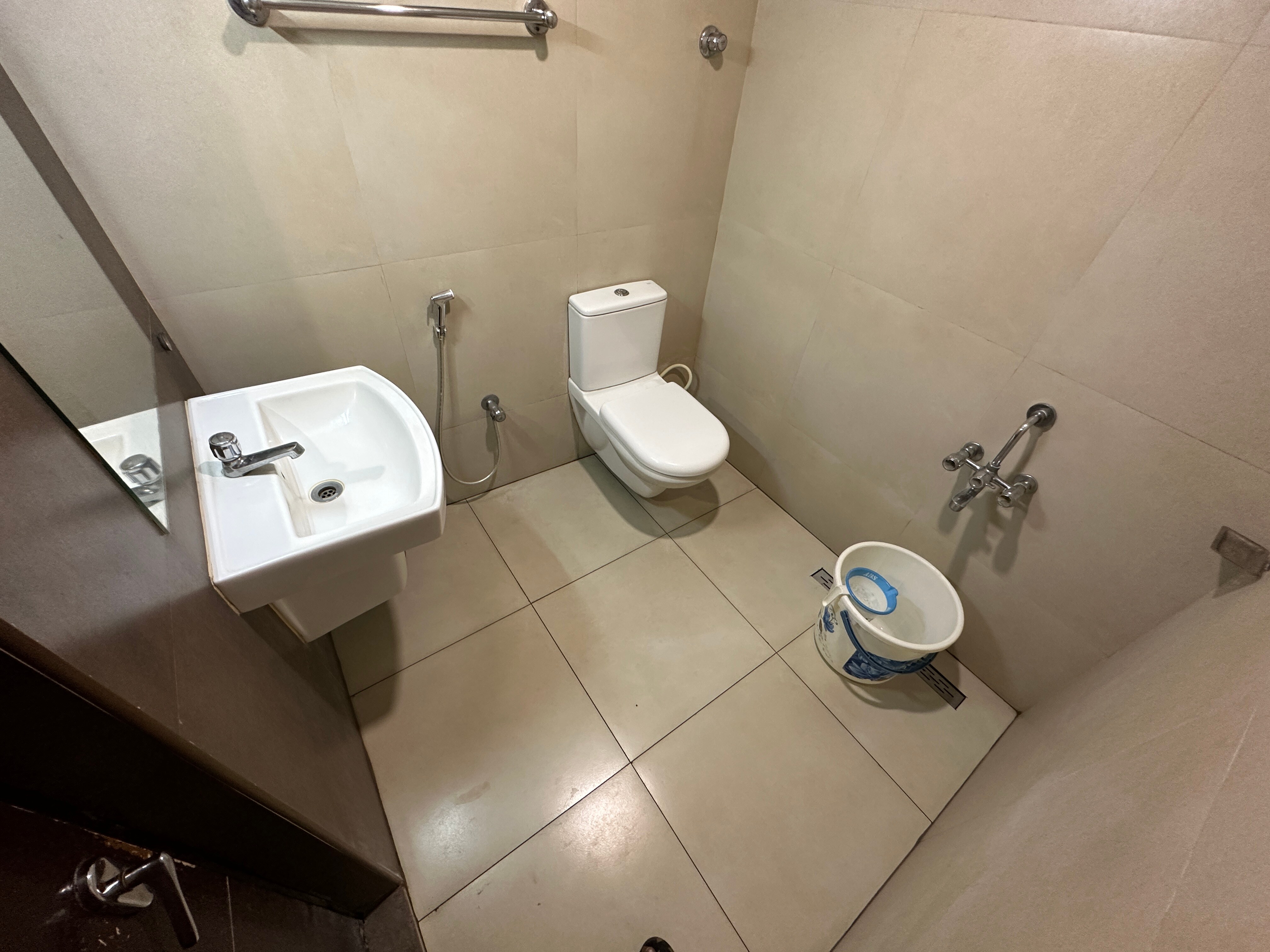 Hotel Aiba Regency - Tap to explore photos