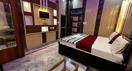 Maruti Nandan Dham / 300 meter from Ram Mandir Room Type - Super Deluxe Room 