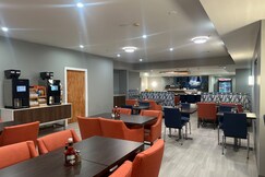 Holiday Inn Express and Suites Meriden