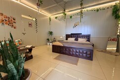 Glowhaus private Rooftop Oasis