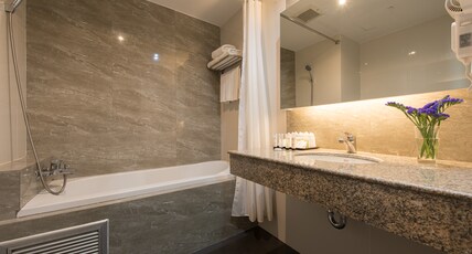 Siam Mandarina Hotel Room Type - Deluxe Room - Triple Bed