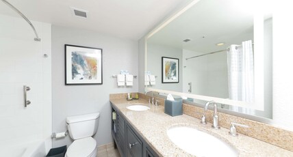 Hilton Melbourne Beach Oceanfront Room Type - 1 K JR STE OCNFRNT BALCONY