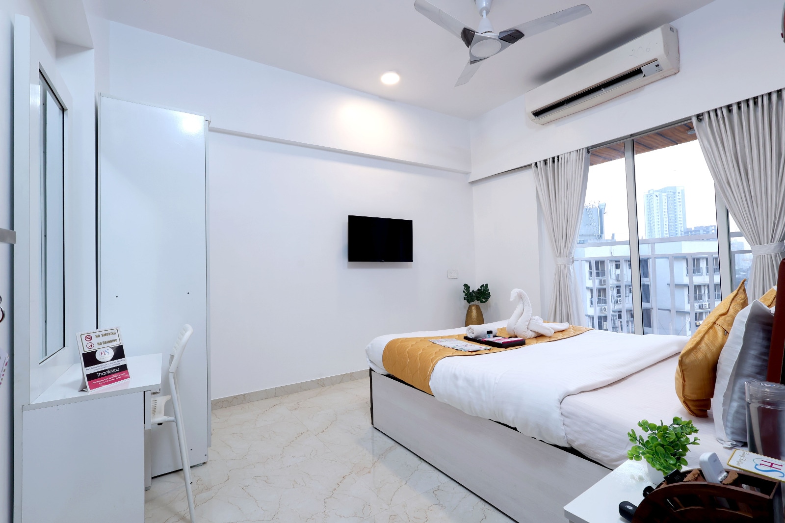 Gagal Home - Master Suites - Tap to explore photos