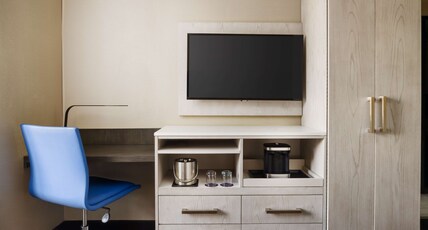 DoubleTree by Hilton Hotel New York Times Square West Room Type - 2 DBL BEDS CITY VW