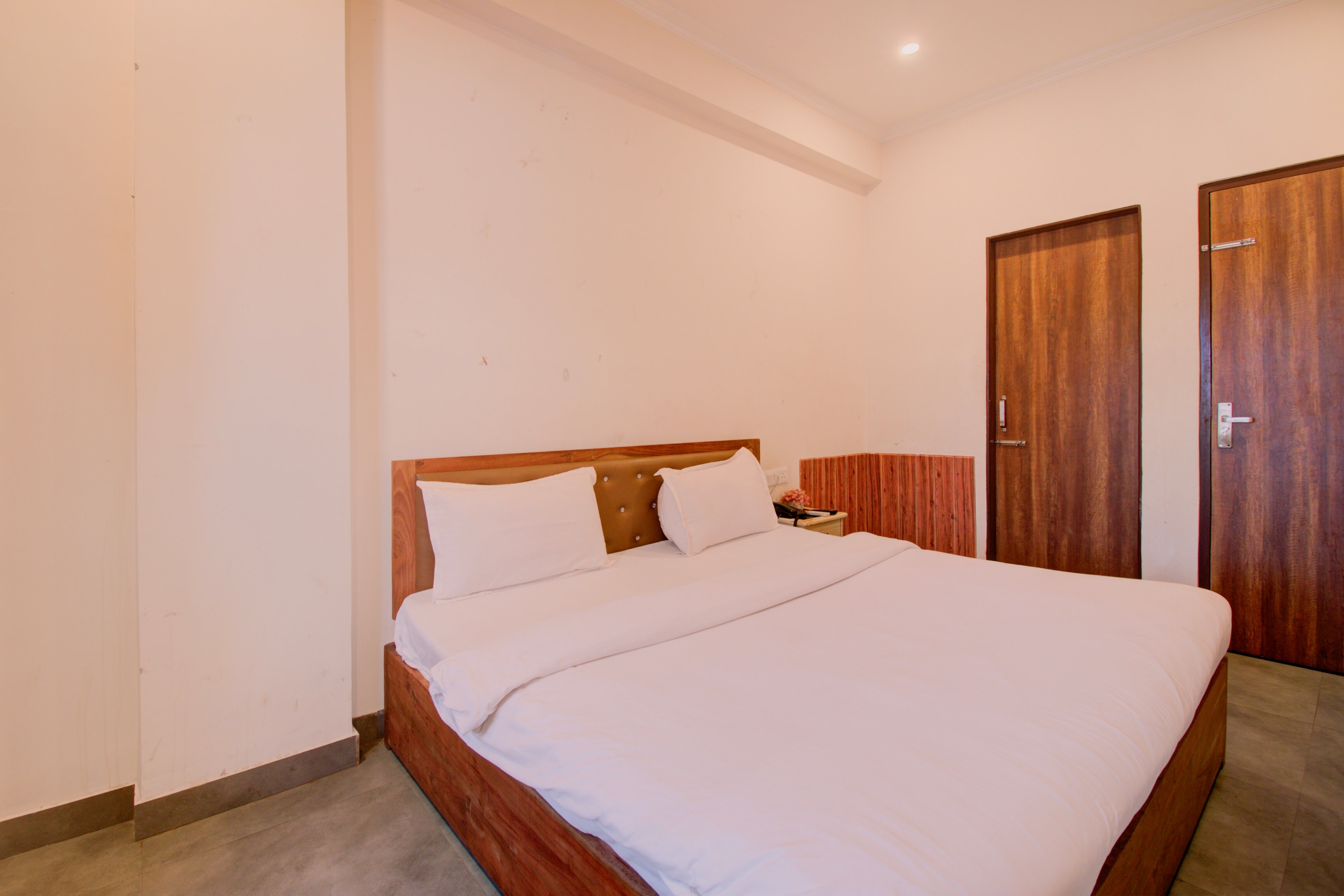 Hotel O Bhagwati Palace - Tap to explore photos
