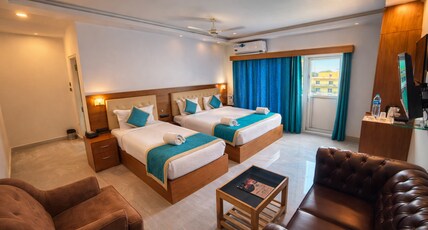 HOTEL DE PEBBLES Room Type - Deluxe Triple Room