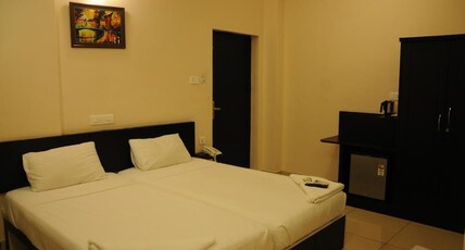  Hotel Sri Krishna Residency Room Type - Deluxe Non Ac.
