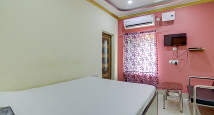 HOTEL SWAPNO NEER Room Type - AC Deluxe