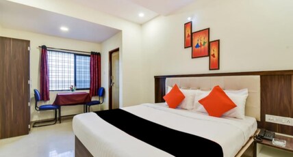 HOTEL THE LAKE VIEW Room Type - DEKUXE