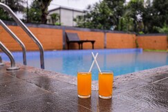 Sky Blue Homestay with Pool