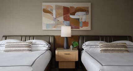 Kimpton Hotel Palomar Phoenix Cityscape Room Type - 2 Queen Mobility Accessible Tub