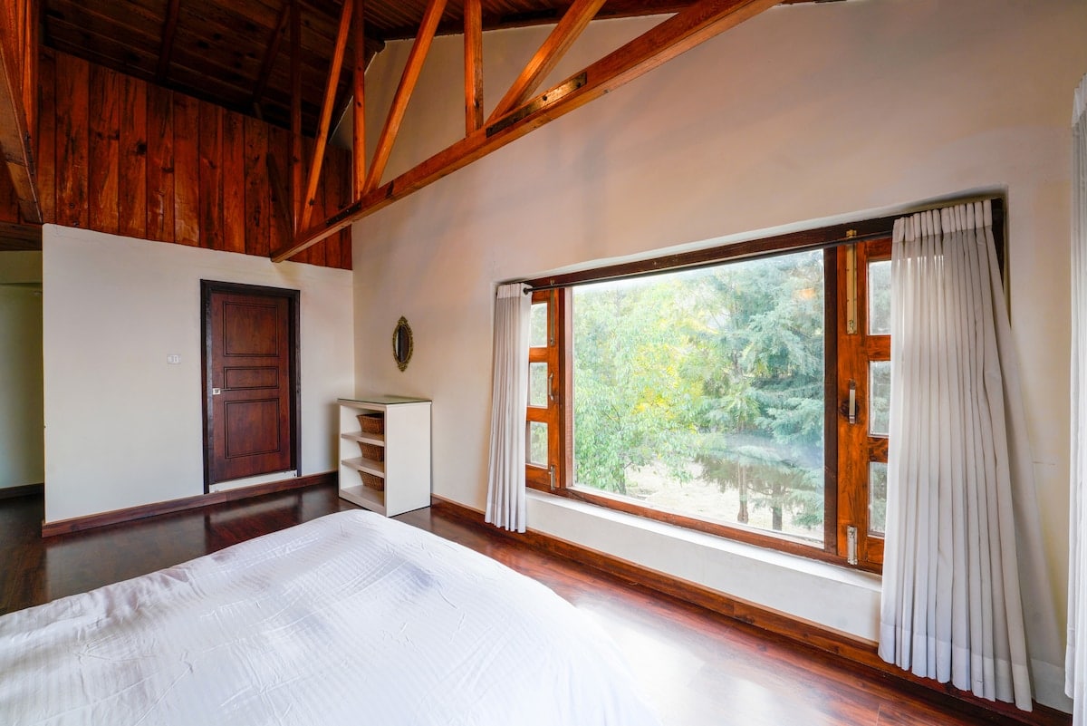 Casa Sara 3BR at Mukteshwar by Kusumith Retreats - Tap to explore photos