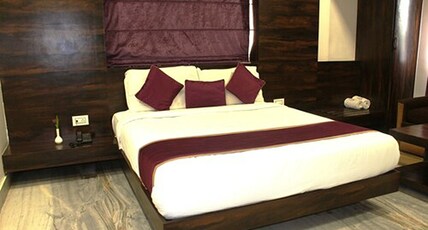 HOTEL PLANET FOUR Room Type - Premium Room
