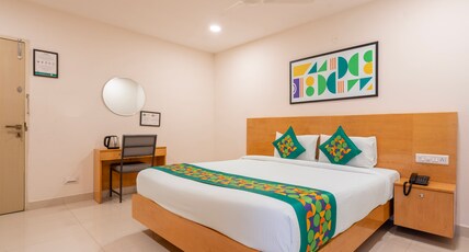 Treebo Living Tree Opposite Khairatabad Metro Room Type - Premium Room with Balcony