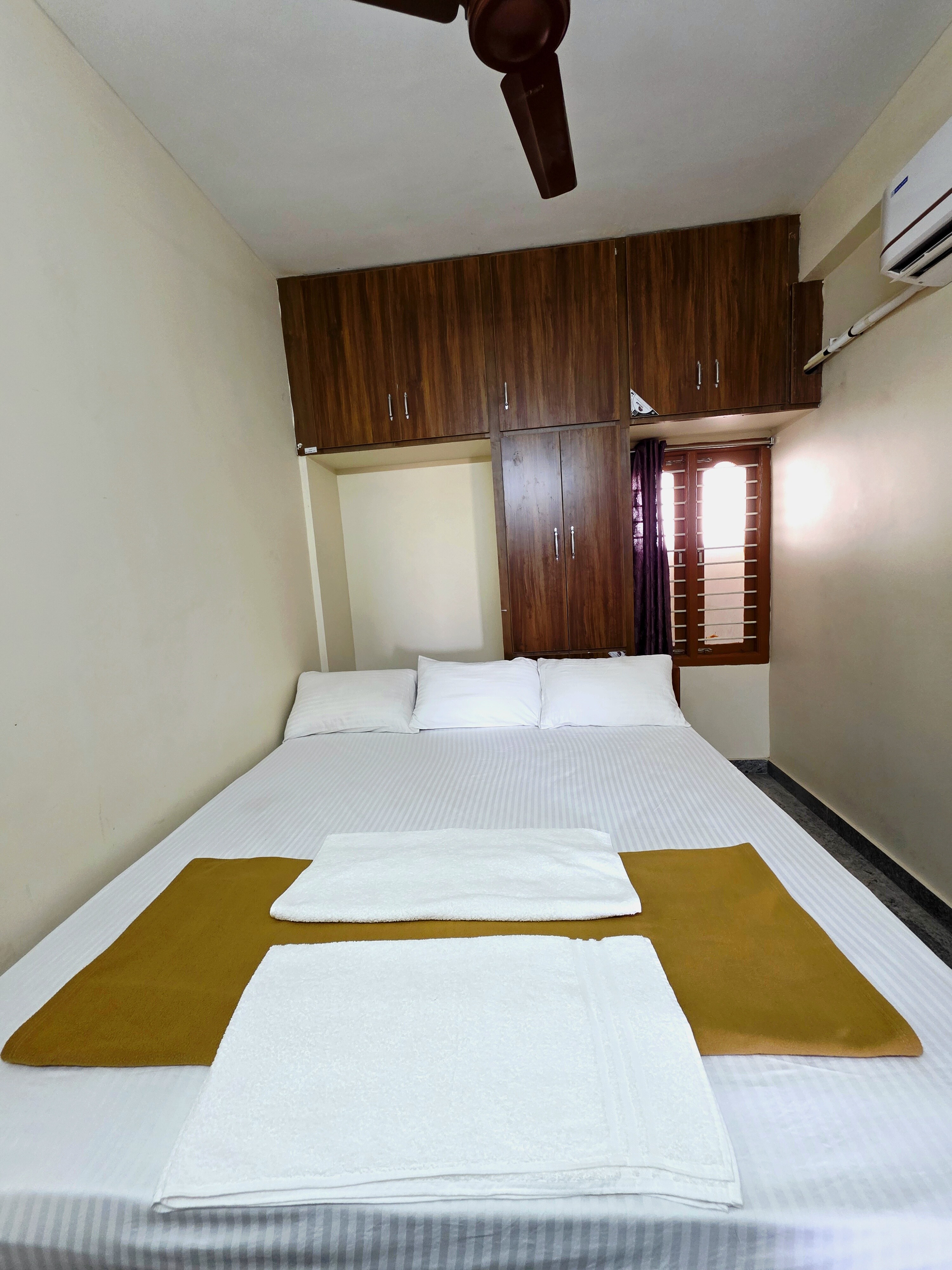 Sree Padmavathi Home Stay - Tap to explore photos