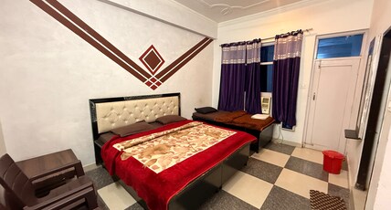 Hotel The Queen and restaurtant Room Type - Triple Bed Family Room
