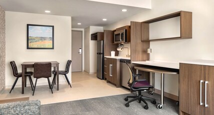 Home2 Suites by Hilton Leesburg Room Type - 1 KING 1BEDROOM SUITE