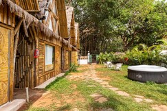 Chakra: Premium Retro AC Cottage in Vagator