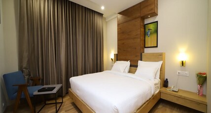 The Oaks Comforts Room Type - Deluxe AC Room