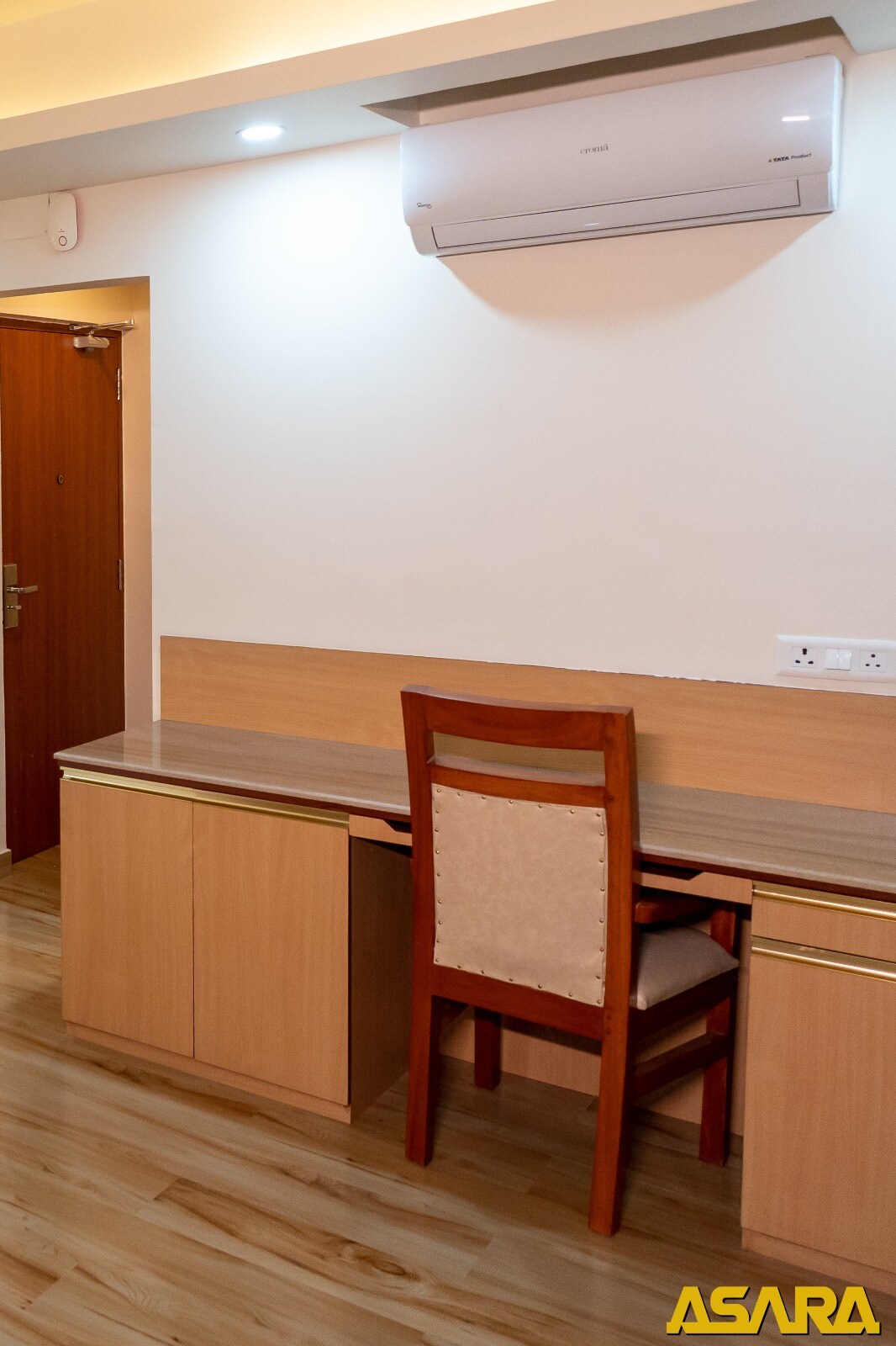 Asara a 5star like property behind Novotel Kolkata - Tap to explore photos