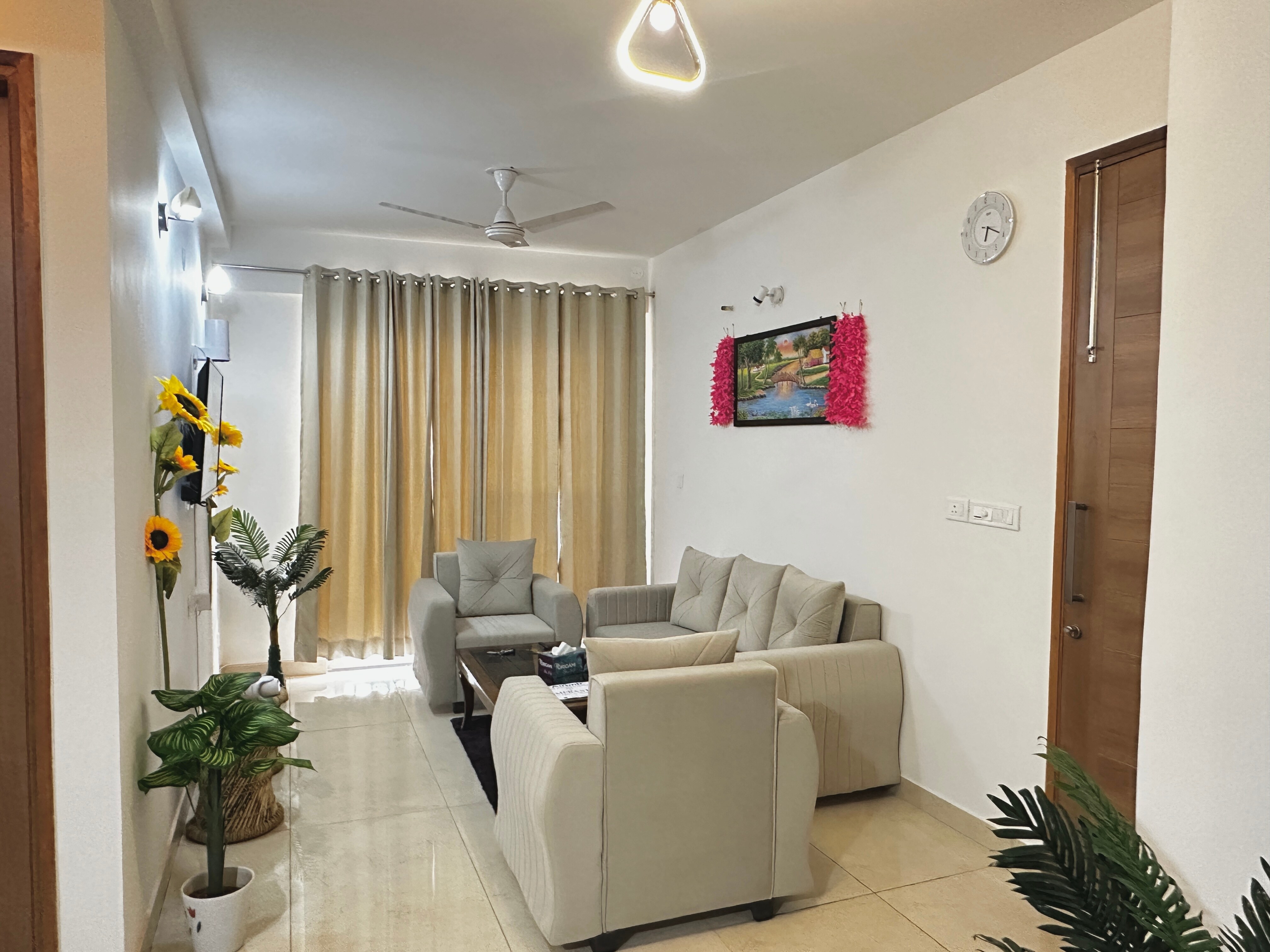 Perfectly Cozy Private Flat in Mohali - Tap to explore photos