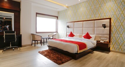 Hotel Aakriti Clarks Inn Express Bareilly Room Type - Premium Room