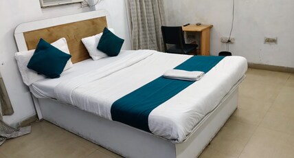 The Starlight Hotels Room Type - Standard Room with AC