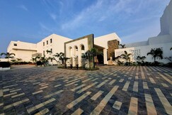 Pramod Lands End Resort, a member of Radisson Individuals