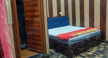 SRL INN Room Type - Deluxe Room No 201