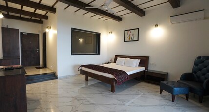 The Green Gate Resort Room Type - Prajyot Wing 1 with Balcony (Uphill 350 meters from the reception)