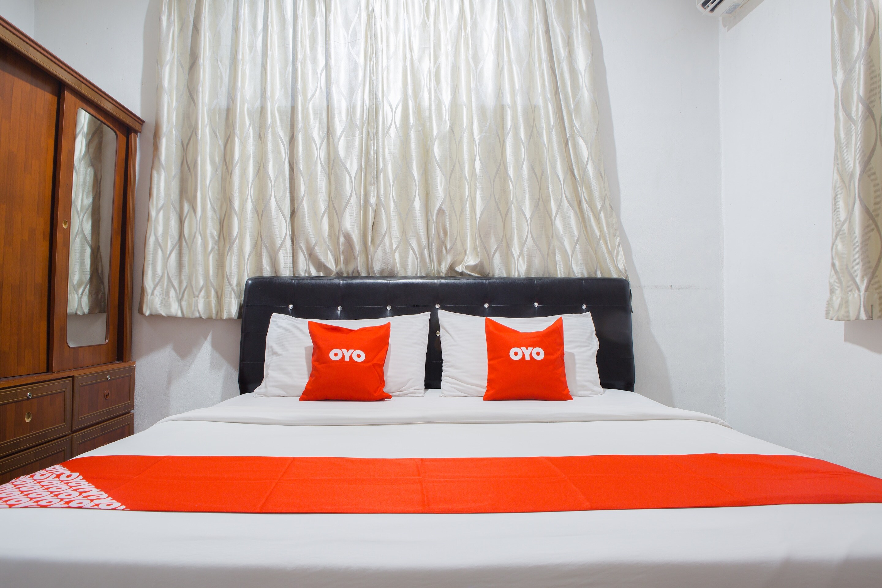 Hotel O The 7 Lodge Tambunan - Tap to explore photos