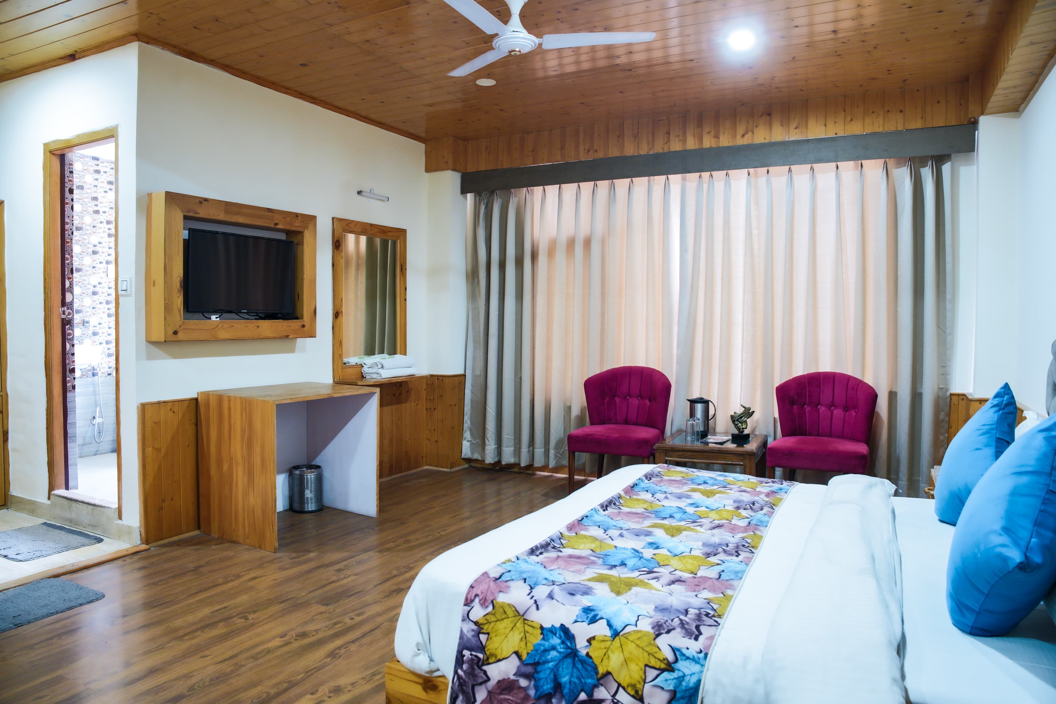 Hotel Rudram Regencyy - Tap to explore photos