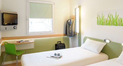 ibis budget Brussels Airport Room Type - TWIN - room with two single beds for up to 2 people ibis budget Brussels Airport Room Type - TWIN - room with two single beds for up to 2 people