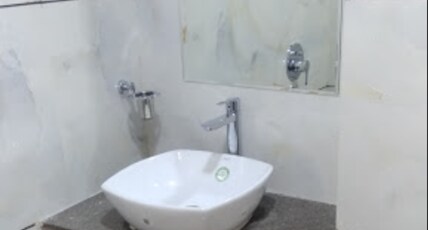 Pratishtha Hotel Room Type - AC DELUXE EXECUTIVE