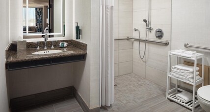Hilton Arlington Room Type - 1KG DLX MOB HEA ACC RI-SHW