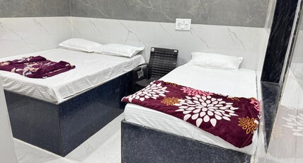 Dhruthi Residency Room Type - Deluxe room 2