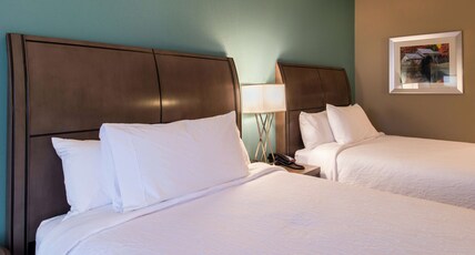 Hilton Garden Inn Bristol Room Type - 2 QN HEARING ACCESSIBLE
