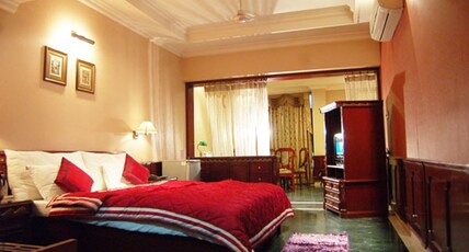 Hotel Diplomat Residency Room Type - Platinum Suite