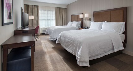 Hampton Inn by Hilton New Paltz Room Type - 2 QNS MICROWV FRIDGE NS