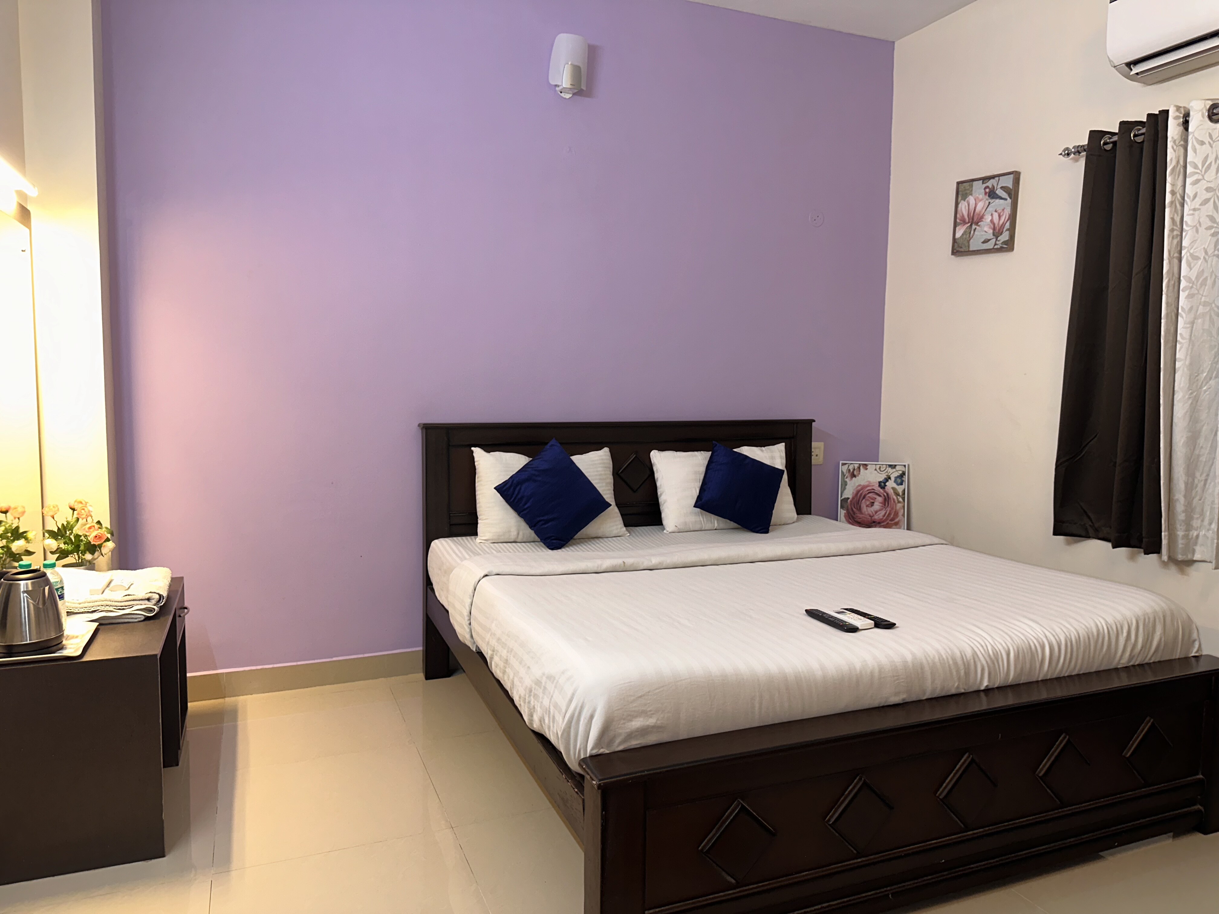 Srichand Business class rooms - Tap to explore photos