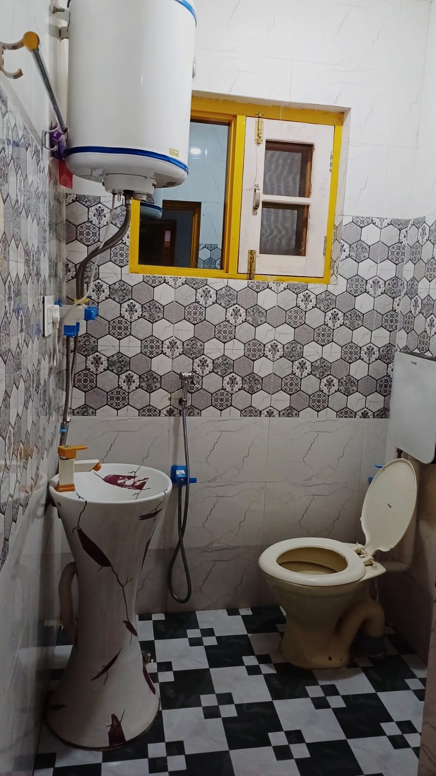 AL MUKHTAR GUEST HOUSE - Tap to explore photos