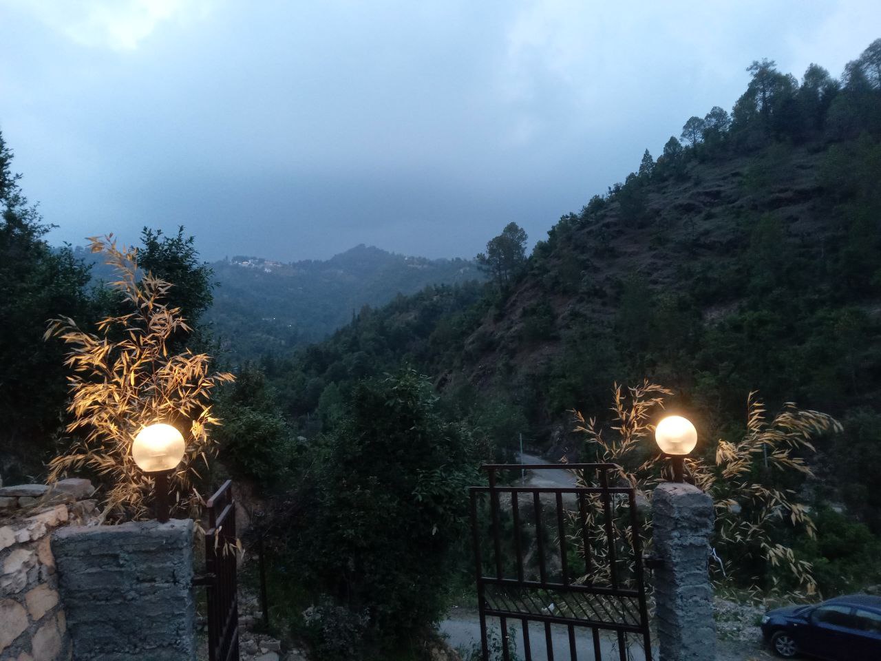 Bird Cottage Mukteshwar - Tap to explore photos