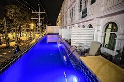 Modern Living Residence