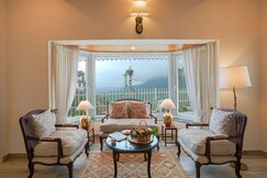 Saffronstays Cottage Aaraish Suite Room